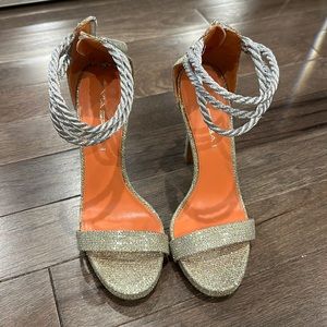 Via spiga gold glitter high heel sandal size 7